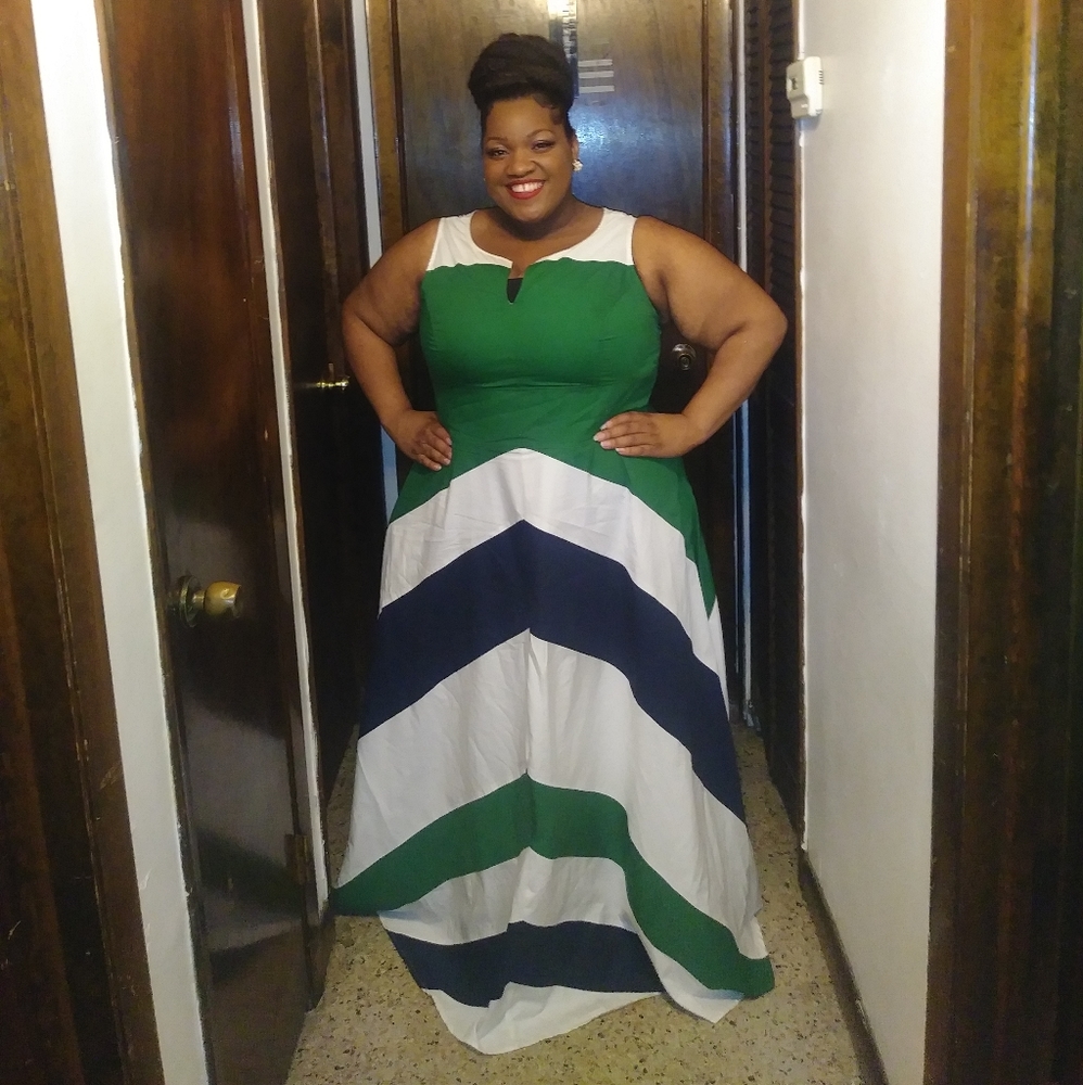Dress - Picture 2 of 3